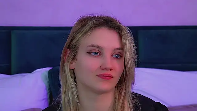 StacyEvances online show from February 8, 6:27 pm