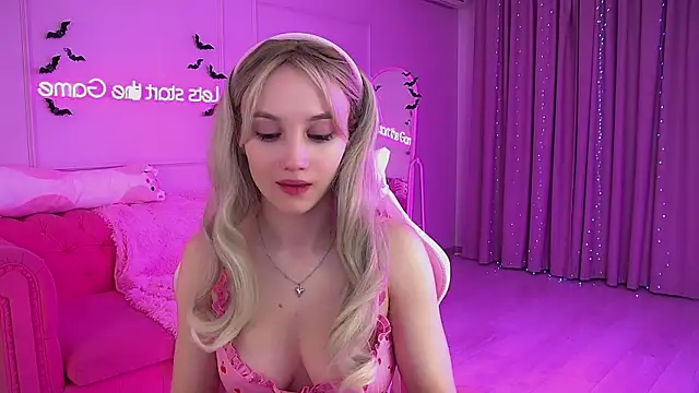 StacyEvances online show from October 14, 6:30 pm