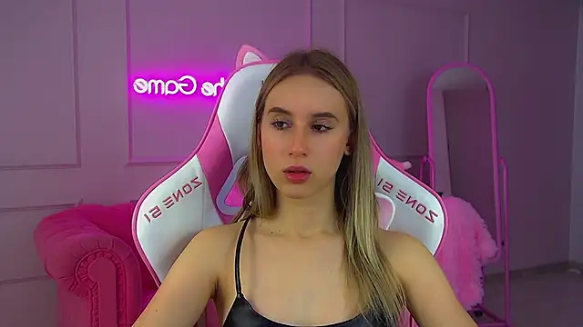 VictoriaHopsons online show from November 22, 6:12 am