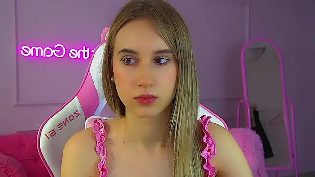 VictoriaHopsons online show from November 19, 6:08 pm