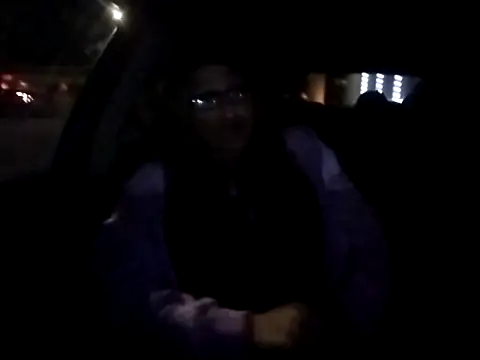 Snapshot of SparklesB1tch chatting on October 15, 6:00 am SparklesB1tch online show from October 15, 6:00 am