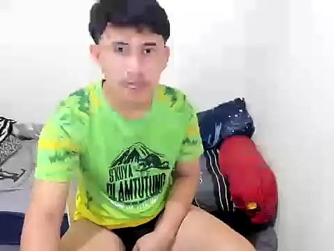 Snapshot of Adim-pinoy146 chatting on July 6, 8:10 am Adim-pinoy146 online show from July 6, 8:10 am