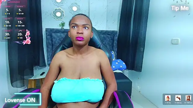 mia  thomson  online show from March 27, 1:58 am