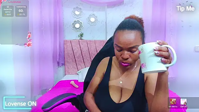 mia  thomson  online show from April 5, 3:02 am