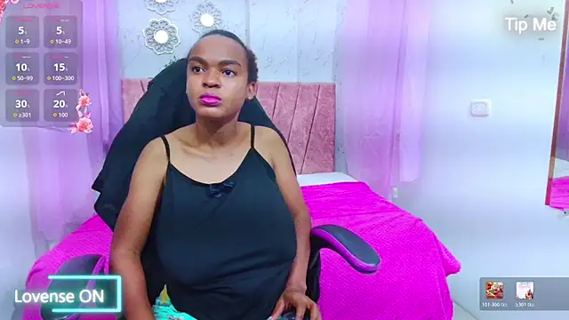 mia  thomson  online show from April 4, 3:24 am