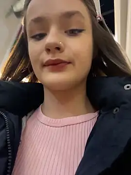 KittyQueeny online show from December 20, 12:41 pm