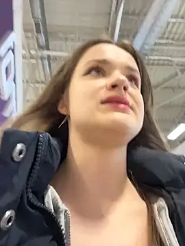 KittyQueeny online show from December 3, 12:15 pm