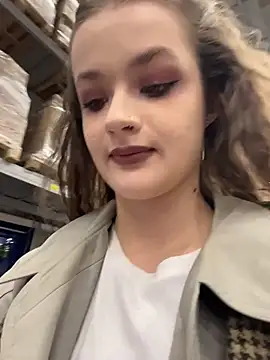 KittyQueeny online show from October 30, 2:25 pm