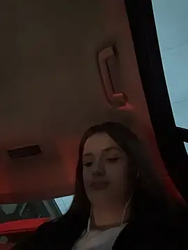 KittyQueeny online show from October 28, 2:05 pm