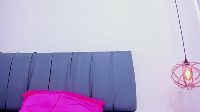 iisabella noa online show from February 4, 1:17 pm