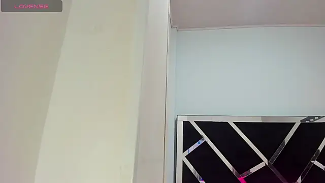 iisabella noa online show from October 24, 1:10 pm