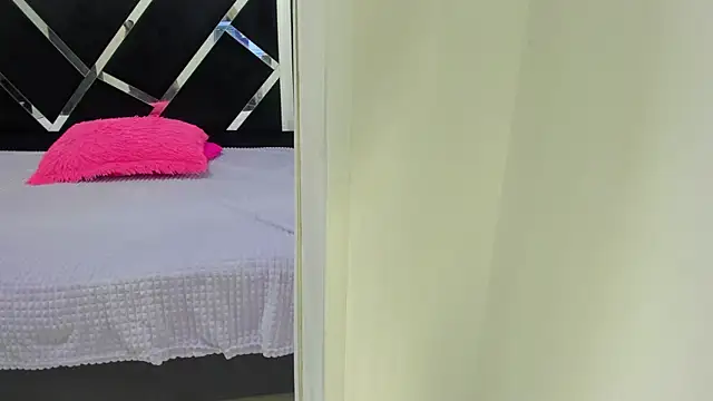 iisabella noa online show from September 29, 1:17 pm