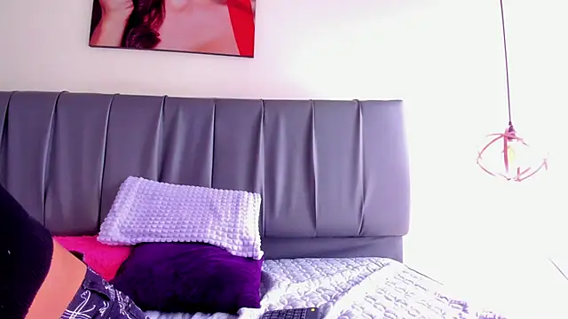 iisabella noa online show from March 28, 12:50 pm