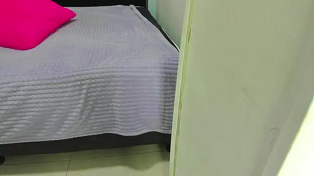 iisabella noa online show from October 2, 12:52 pm