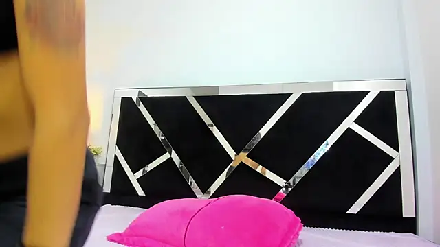 iisabella noa online show from January 15, 1:03 pm