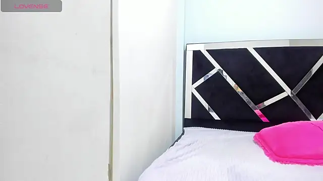 iisabella noa online show from October 27, 5:47 pm