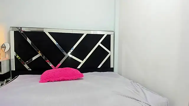 iisabella noa online show from September 9, 12:36 pm