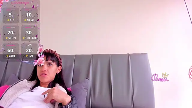 iisabella noa online show from February 17, 12:35 pm