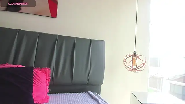 iisabella noa online show from May 7, 5:38 pm