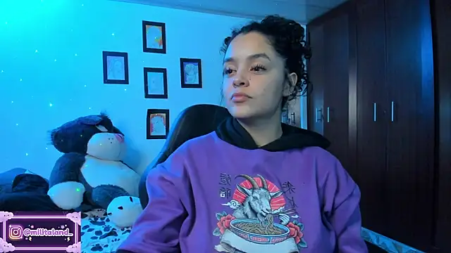 Snapshot of milita_houston chatting on October 7, 4:24 am milita houston online show from October 7, 4:24 am
