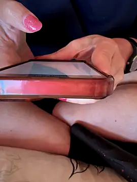 Snapshot of Afrodite-2025 chatting on October 6, 1:34 pm Afrodite-2025 online show from October 6, 1:34 pm