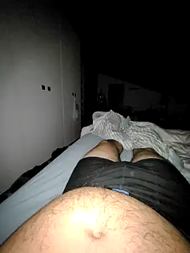 Snapshot of giova17cm chatting on October 29, 9:58 pm giova17cm online show from October 29, 9:58 pm