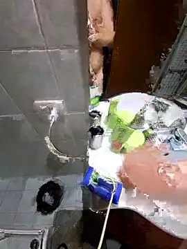 Snapshot of giova17cm chatting on October 26, 8:42 pm giova17cm online show from October 26, 8:42 pm