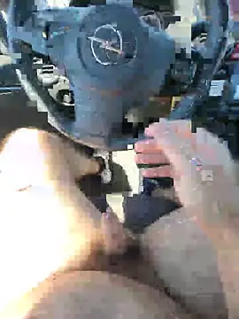 Snapshot of giova17cm chatting on June 12, 1:09 pm giova17cm online show from June 12, 1:09 pm