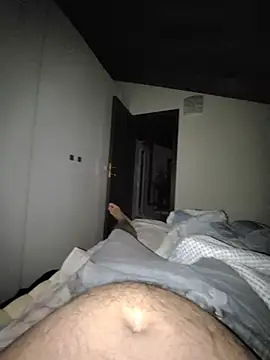 Snapshot of giova17cm chatting on June 8, 2:23 am giova17cm online show from June 8, 2:23 am
