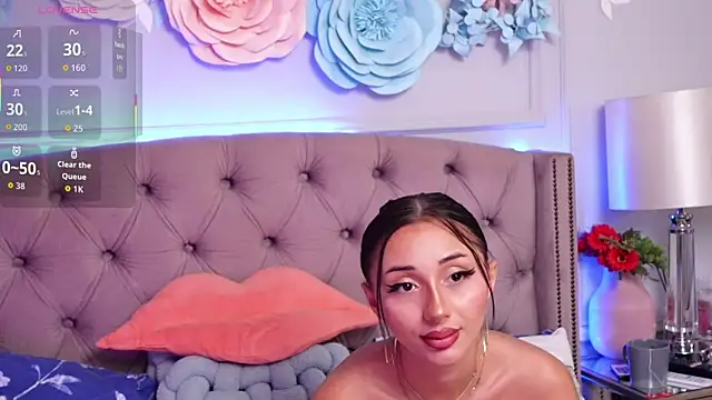 JenniferLovve online show from June 25, 4:32 am