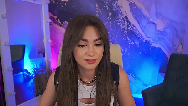Snapshot of EricaSin chatting on June 5, 1:28 pm EricaSin online show from June 5, 1:28 pm
