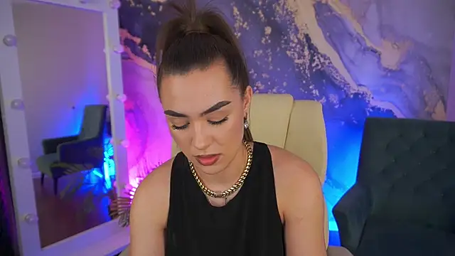 Snapshot of EricaSin chatting on June 12, 1:20 pm EricaSin online show from June 12, 1:20 pm