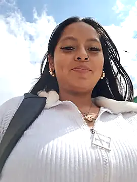 LunaHot 777 online show from November 12, 6:23 pm