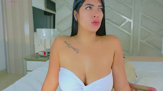 RoseMariee  online show from May 13, 9:27 am