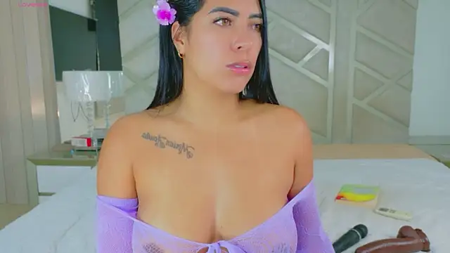 RoseMariee  online show from May 14, 11:29 am