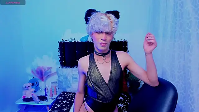 Cooperrosscute233 online show from November 5, 4:59 am