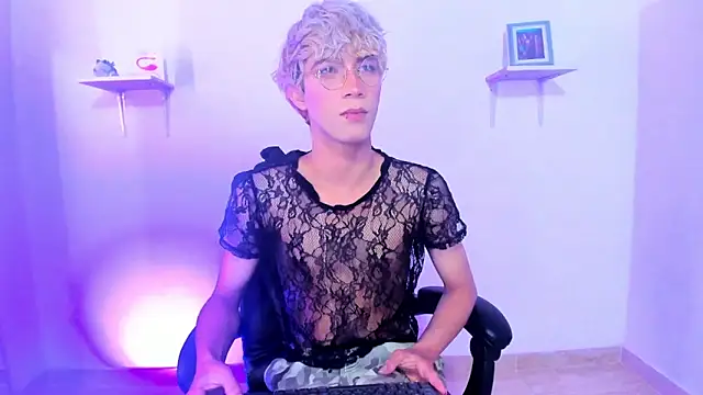 Cooperrosscute233 online show from September 23, 8:05 pm