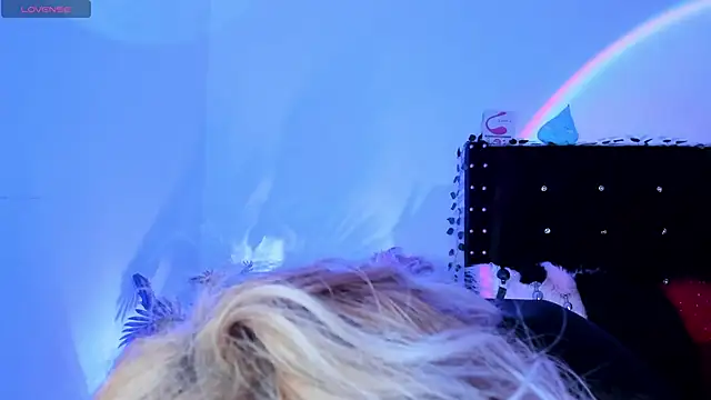 Cooperrosscute233 online show from November 18, 12:15 am