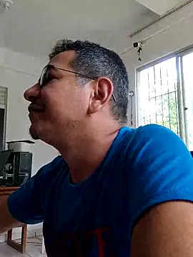 JPJALENQUER online show from May 1, 1:49 pm