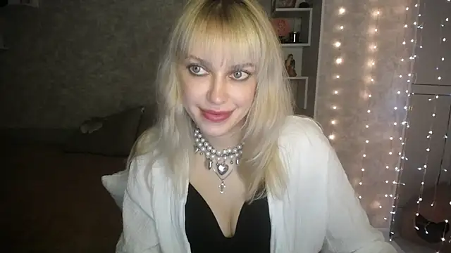 NickyAdamidi online show from September 25, 4:13 pm