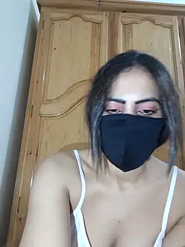 Snapshot of ghadiraa chatting on February 23, 12:34 am ghadiraa online show from February 23, 12:34 am