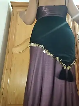 Snapshot of ghadiraa chatting on February 24, 12:22 am ghadiraa online show from February 24, 12:22 am