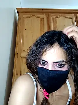 Snapshot of ghadiraa chatting on February 6, 1:12 am ghadiraa online show from February 6, 1:12 am