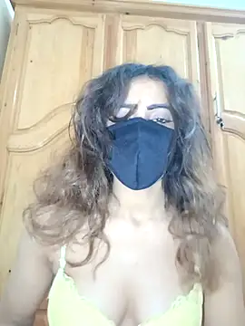 Snapshot of ghadiraa chatting on February 19, 1:46 am ghadiraa online show from February 19, 1:46 am