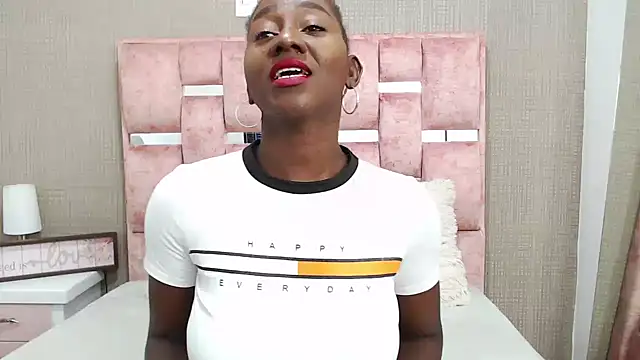 NahomyHawk online show from April 7, 1:13 pm