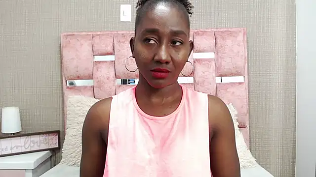 NahomyHawk online show from March 12, 11:47 am