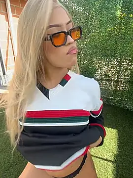 MystiqueXXX online show from April 12, 1:25 pm