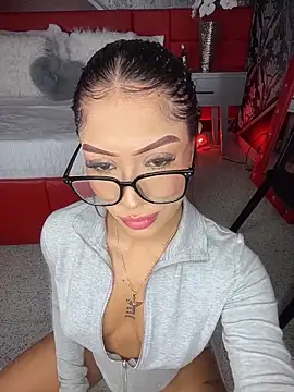 MystiqueXXX online show from May 27, 1:07 pm