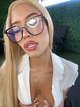 MystiqueXXX online show from April 18, 1:13 pm