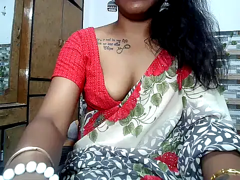 HOT AARVI11 online show from October 13, 3:35 pm